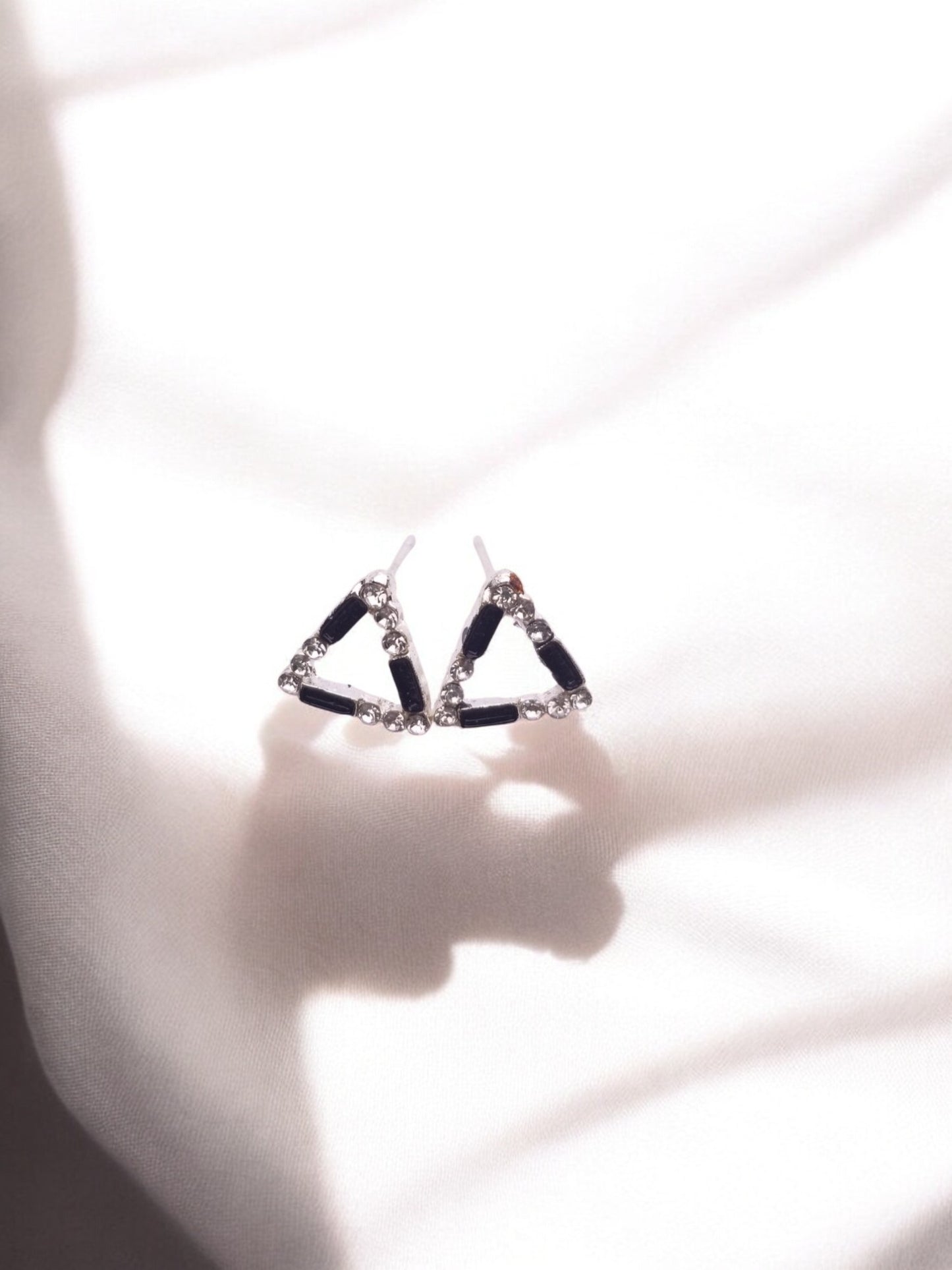 Minimalist Triangle Earring